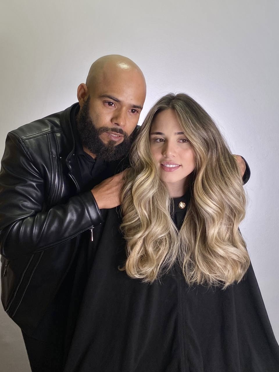 Loiro natural com raiz esfumada